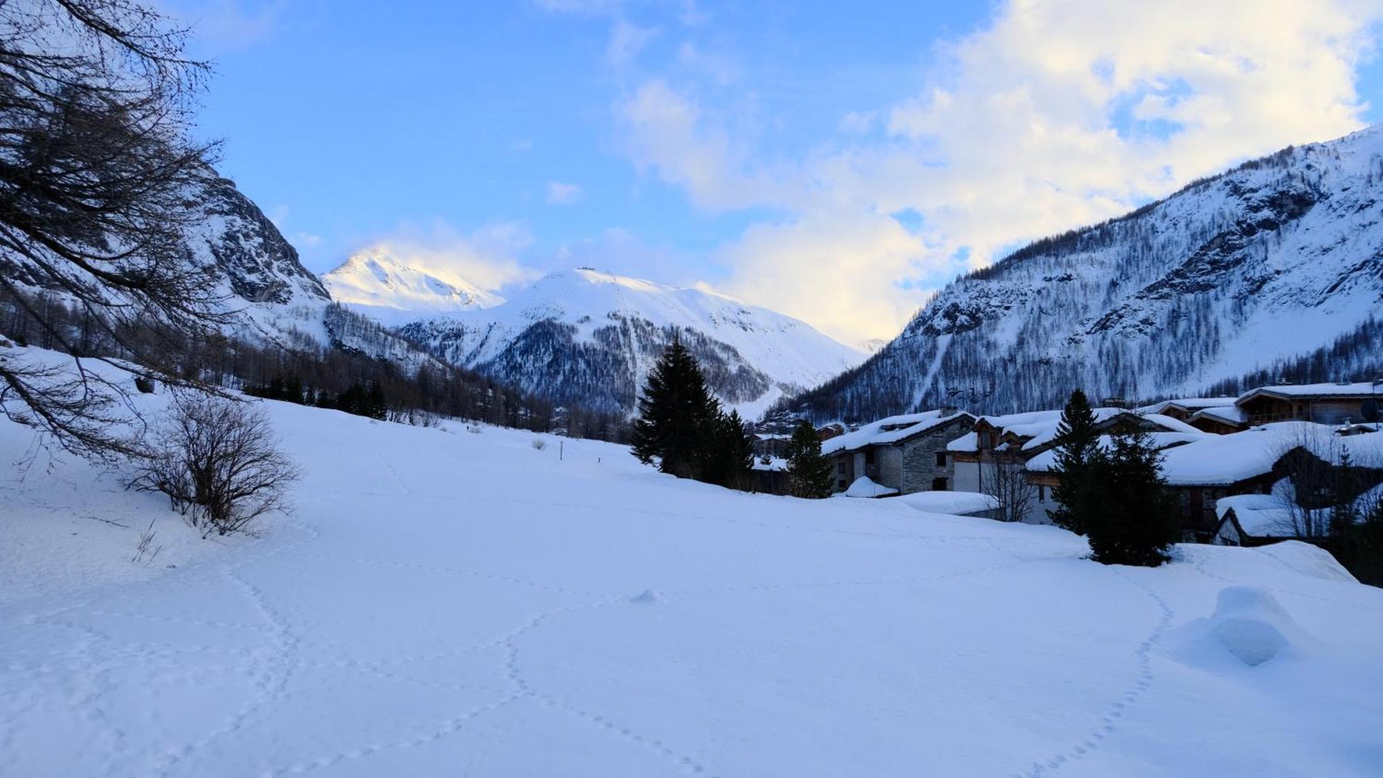 Appartement Esprit Chalet - Splendide Vue Montagne A 180 Val-dʼIsère Exteriör bild